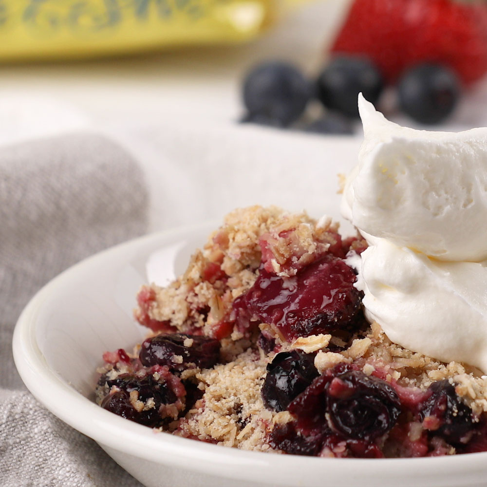 Berry Oatmeal Crisp | Low Sugar Recipe